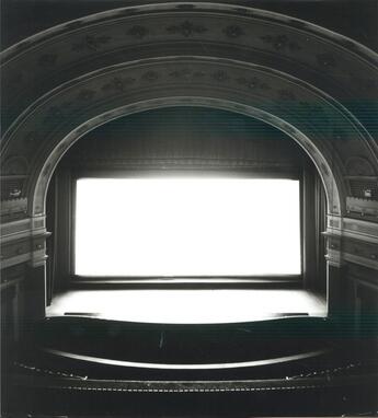 Couverture du livre « Theaters » de Hiroshi Sugimoto aux éditions Xavier Barral