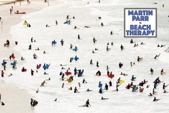 Couverture du livre « Martin Parr : beach therapy » de Martin Parr aux éditions Damiani