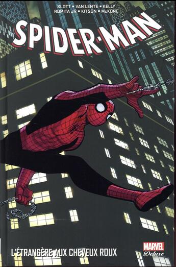 Couverture du livre « Spider-Man ; l'étrangère aux cheveux roux » de Dan Slott et Fred Van Lente et Joe Kelly aux éditions Panini