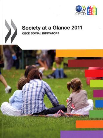 Couverture du livre « Society at a glance 2011 » de  aux éditions Ocde