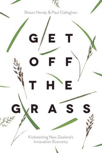 Couverture du livre « Get off the Grass » de Callaghan Paul aux éditions Auckland University Press