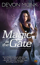 Couverture du livre « Magic at the Gate » de Monk Devon aux éditions Penguin Group Us