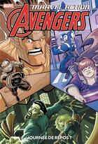 Couverture du livre « Marvel action - Avengers Tome 5 : journée de repos ? » de Katie Cook et Butch K. Mapa aux éditions Panini
