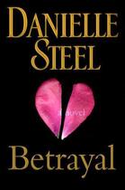 Couverture du livre « Betrayal » de Danielle Steel aux éditions Epagine