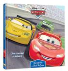 Couverture du livre « Cars - les histoires de Flash McQueen Tome 2 : une course solidaire » de Disney Pixar aux éditions Disney Hachette